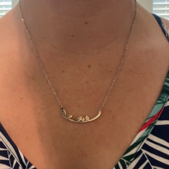 Silver Three Little Birds Necklace stainless 18" NEW! - Picture 2 of 7